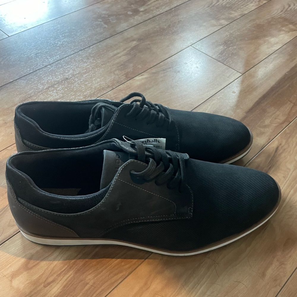 Aldo Black Sneakers Sleek Minimalist Design